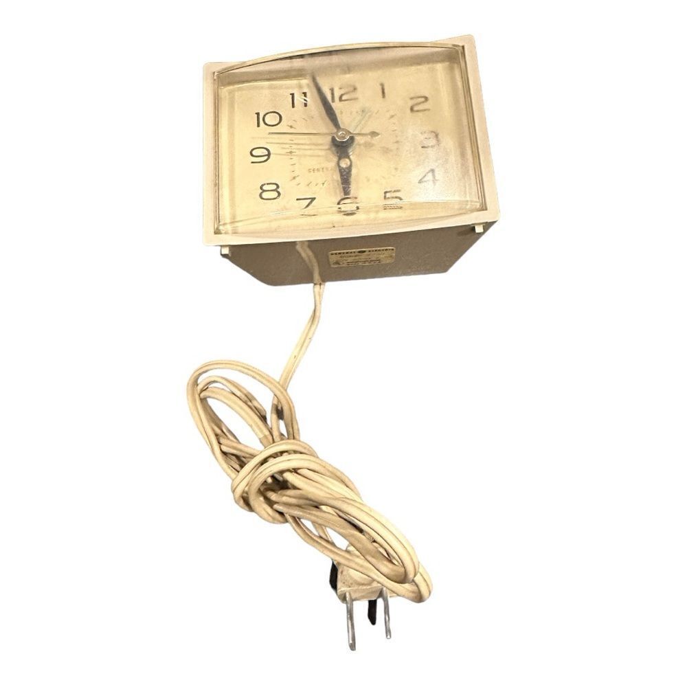 Vintage General Electric Mid-Century Alarm Clock - Picture 3 of 10
